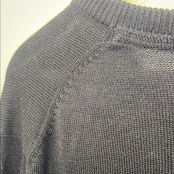 H&M Mens Basic Black V-Neck Cotton Sweater Size Large Pullover Casual Preppy - Picture 7 of 7